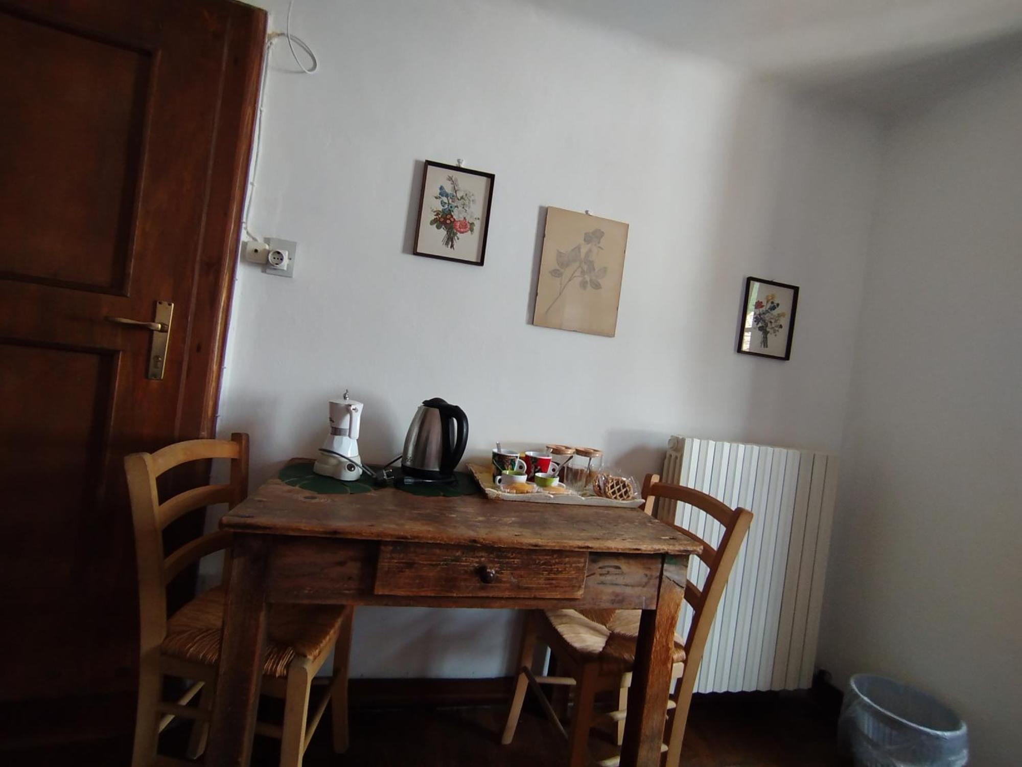 La Corte Del Poeta Arcumeggia Habitación foto